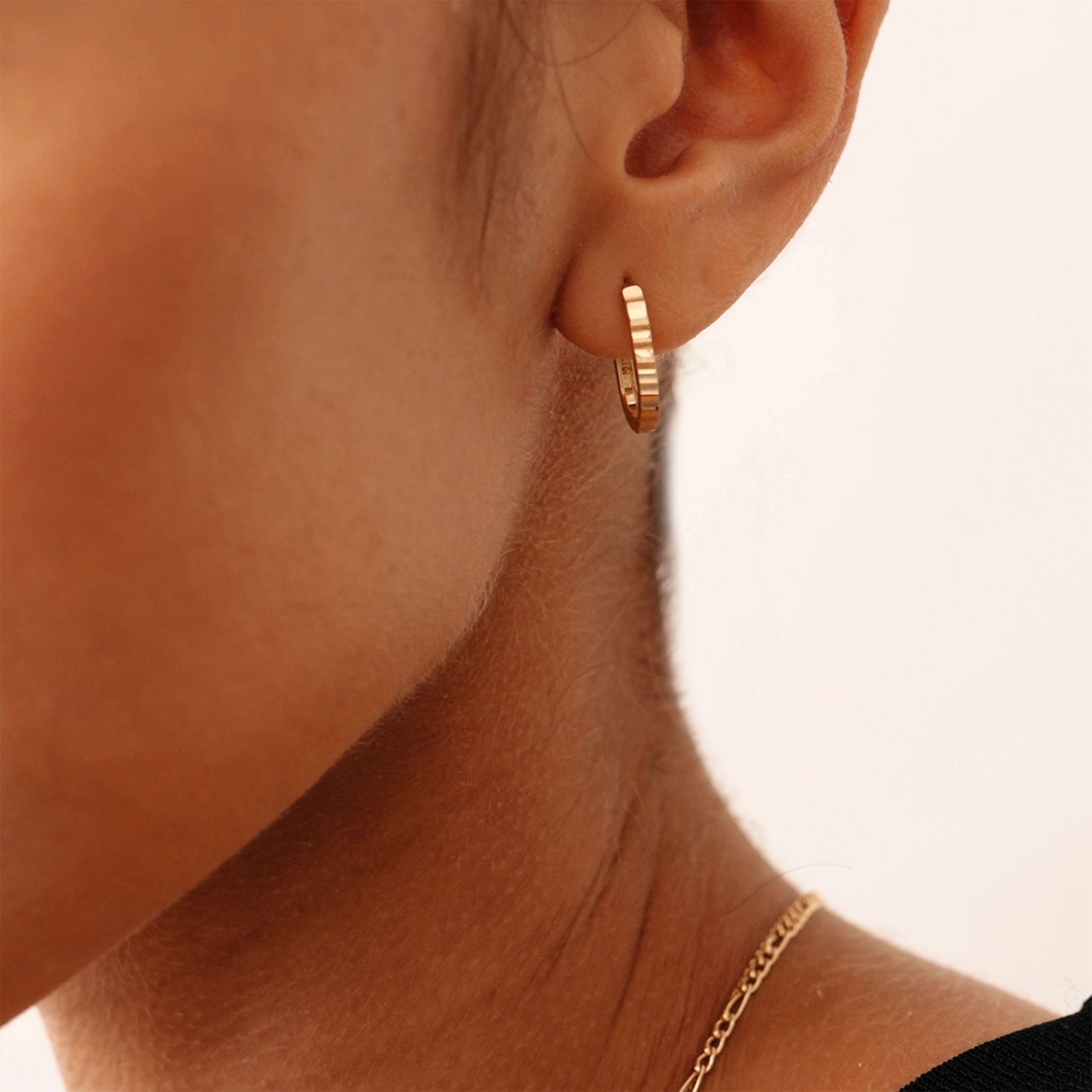 14K Real Solid Gold Geometric Oval Hoop Earrings with a unique rectangular design, lightweight and perfect for everyday or special occasions, ideal as a gift for her, featuring a modern twist on classic hoops.