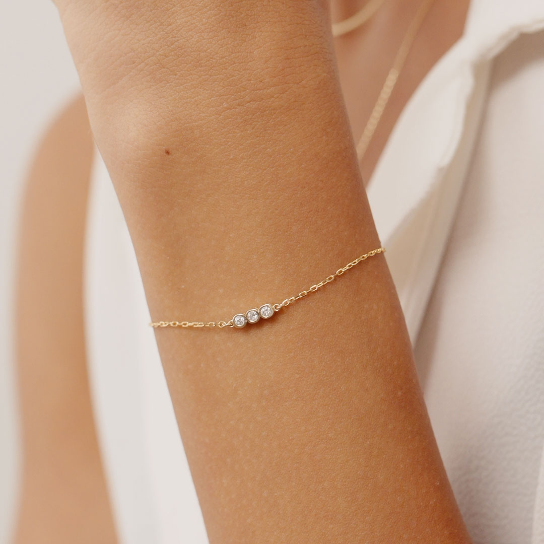 14K Real Solid Gold Trio Genuine Diamond Bracelet with three bezel-set genuine diamonds on a dainty gold chain; an elegant and timeless piece, ideal for gifts and layering, perfect for special occasions.