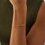 14K Real Solid Gold Bracelet with a single emerald birthstone bead, a dainty and elegant green gemstone bracelet suitable for daily wear or special gifts like Mother’s Day and Christmas.