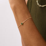 14K Real Solid Gold Bracelet with a single emerald birthstone bead, a dainty and elegant green gemstone bracelet suitable for daily wear or special gifts like Mother’s Day and Christmas.