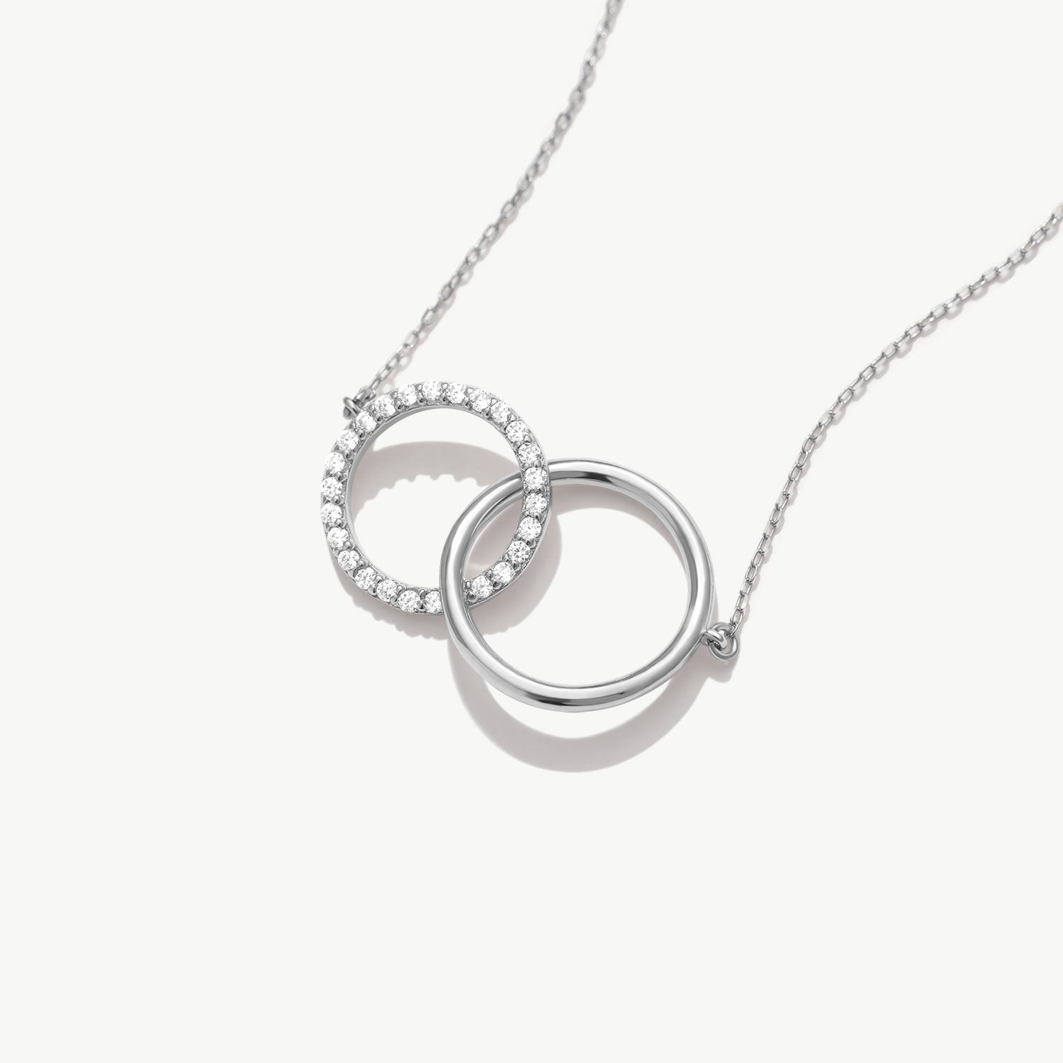 14K Solid Gold Interlocking Circle Necklace